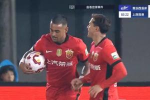 九游APP中心-进球大战！莱昂纳多第83分钟破门，19岁李新翔1射2传！