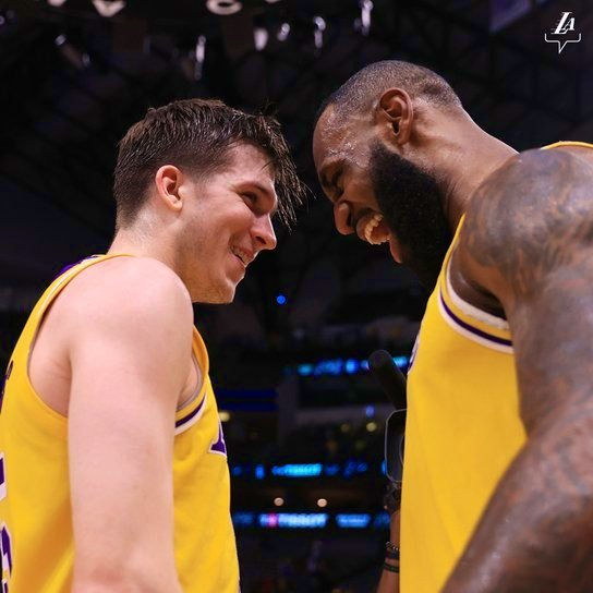 里夫斯状态回归赛季初，詹姆斯缺席全明星赛|NBA|体育赛事讨论|奥斯汀-里弗斯|奥斯汀·里夫斯|洛杉矶湖人队_新浪体育_新浪新闻